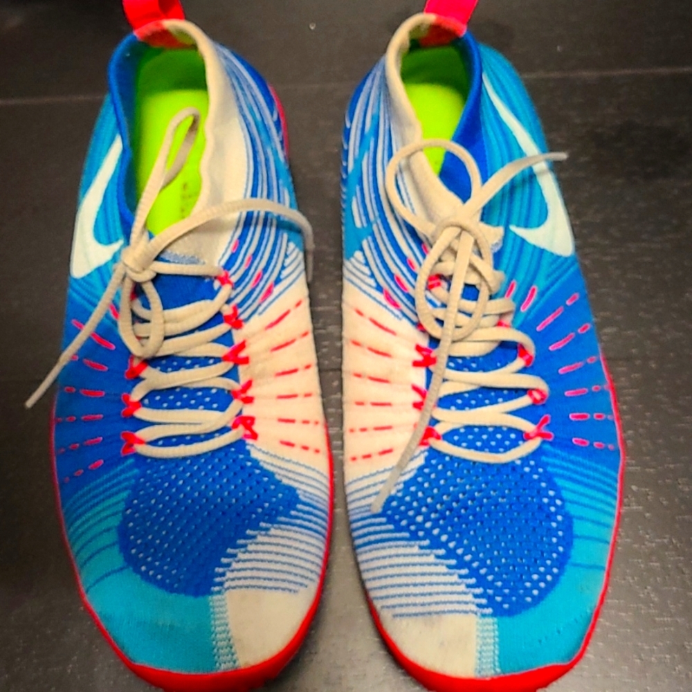 Nike sneakers size 8